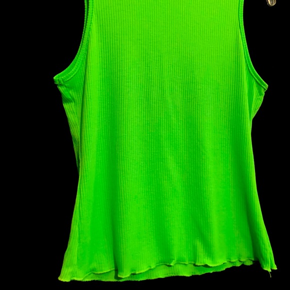 Lime Green Sleeveless Top - Picture 2 of 3